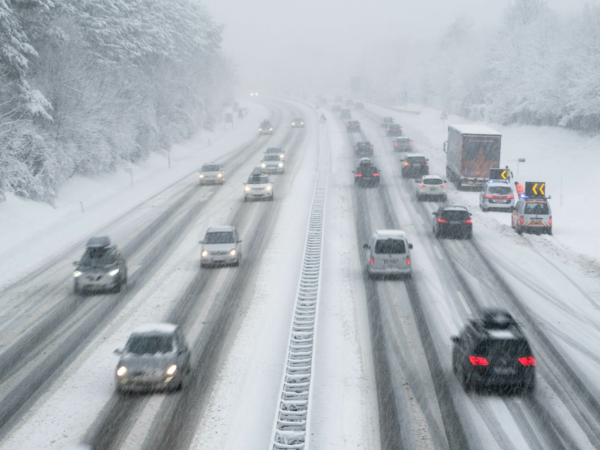 Winter Driving Tips for Truckers (1)